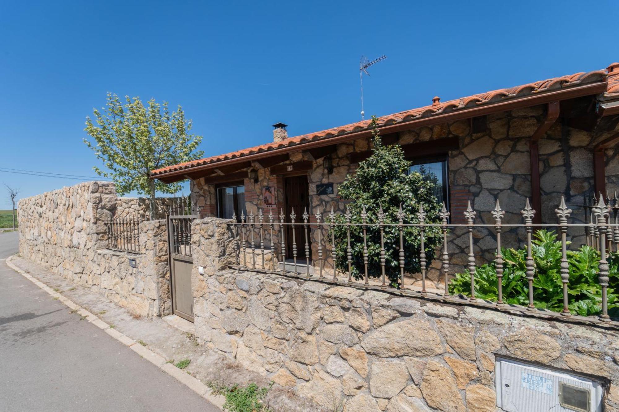 Casa Rural Los Cantaros. Zarapicos מראה חיצוני תמונה